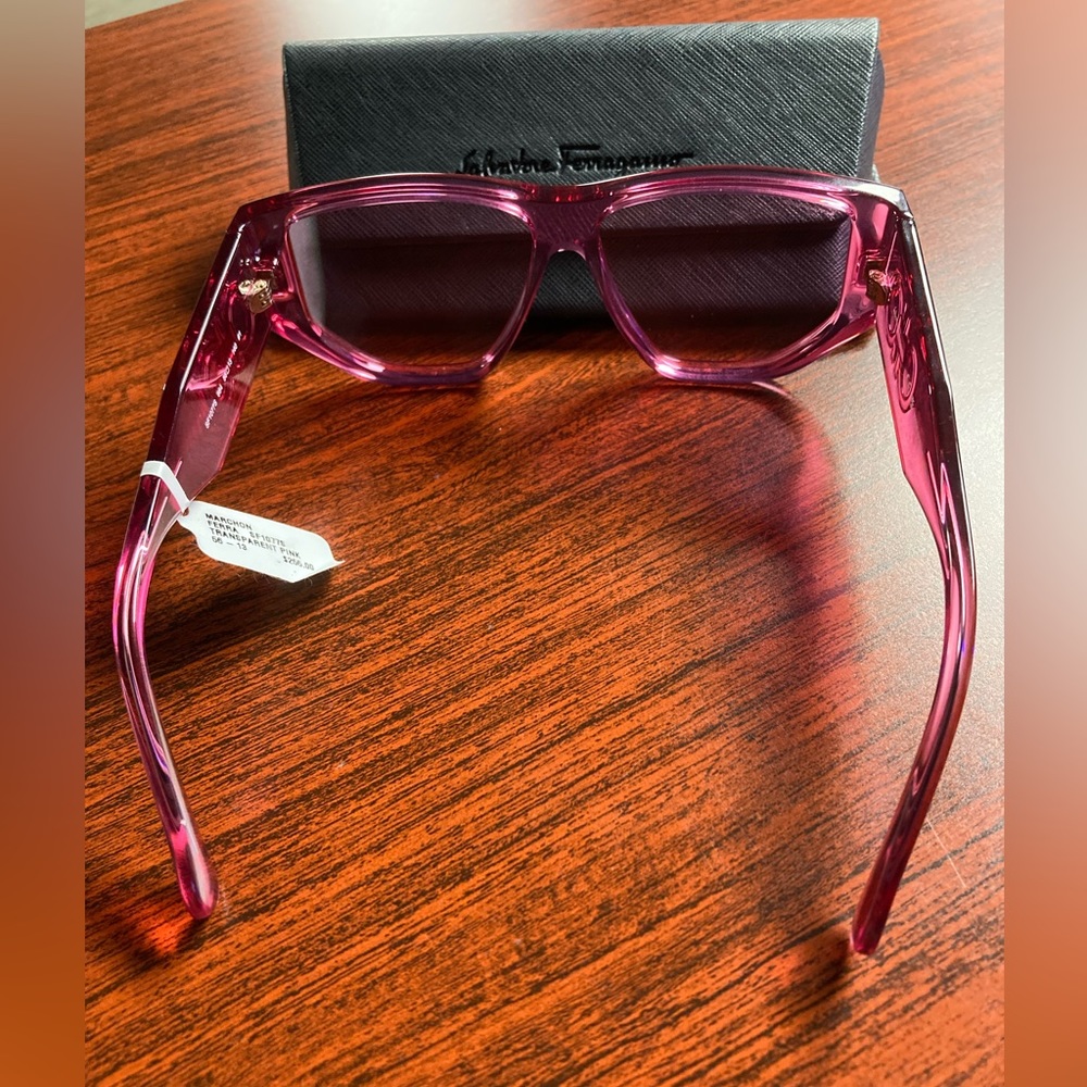 Salvatore Ferragamo “MARCHON” transparent Pink Sunglasses with case 🕶️ - Picture 6 of 10